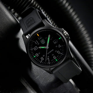 Patagonia CARBONOX™, 43 mm, G-Collection watch - X2.2403	, UV Shot with green and orange light tubes