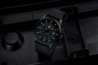 Atacama Field 1960, 44MM, - XL.1977