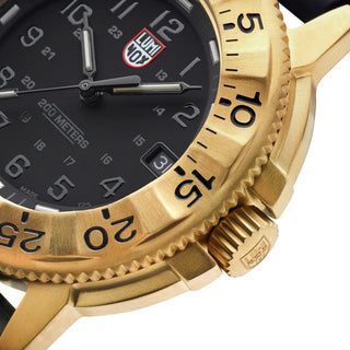 Navy SEAL Foundation, 43 mm, Military Dive Watch - 3221.NSF	,Detail view with focus on the bezel and crown