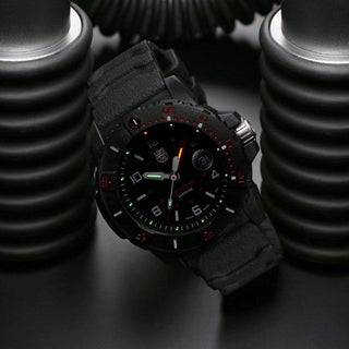 Navy SEAL, 45 mm, Military Dive Watch - 3615, UV Shot with green and orange light tubes